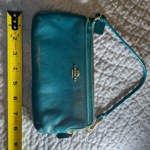 Coach Madison Double-Corner Zip Madison Leather Wristlet in Teal